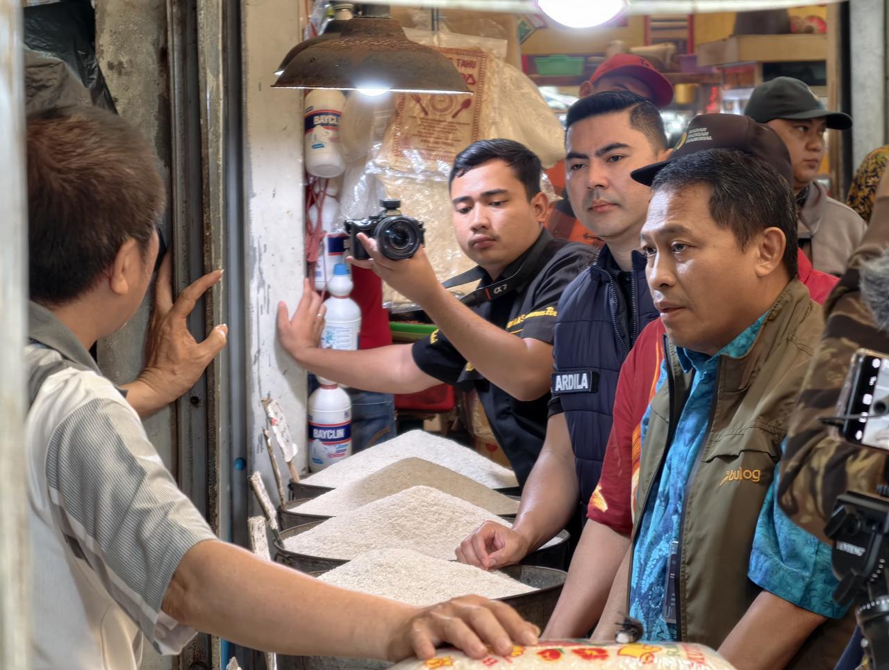 Antisipasi Lonjakan Jelang Hari Raya, Satgas SABER PMJ Awasi Harga dan Distribusi Bahan Pokok Di Pasar Koja