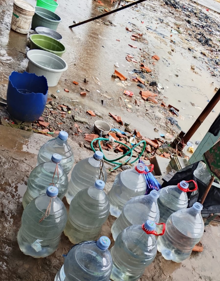 Pelanggan Perumdam Tirta Darma Ayu Indramayu Keluhkan Kelangkaan Air di Desa Cemara