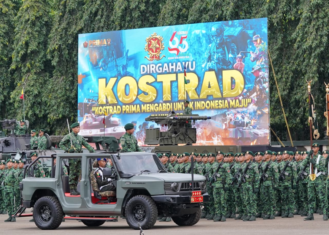 Pimpin Upacara HUT ke-65 Kostrad, Panglima TNI Tegaskan Peran Strategis Kostrad Jaga NKRI