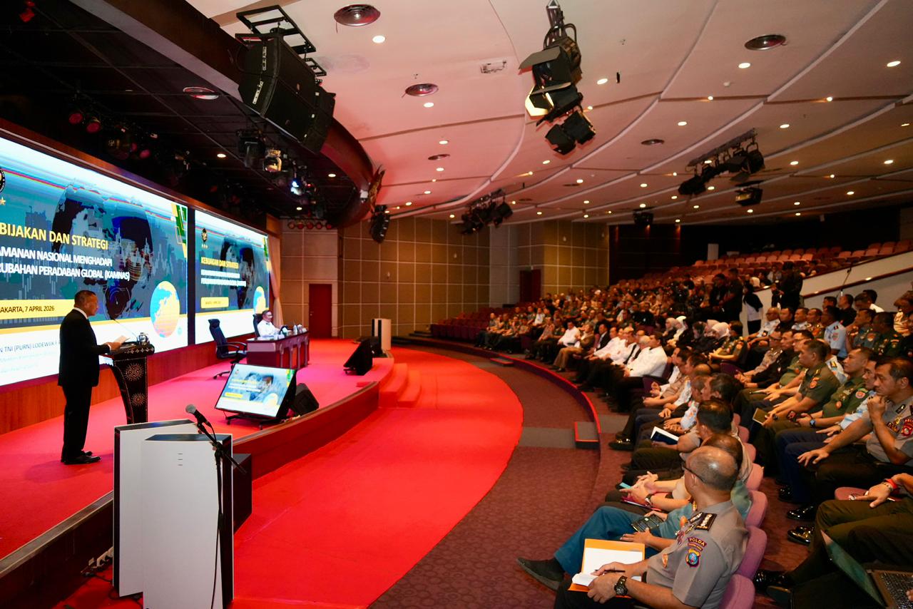 Wamenko Polkam Tekankan Ketahanan Nasional Hadapi Perubahan Global di Lemhannas RI