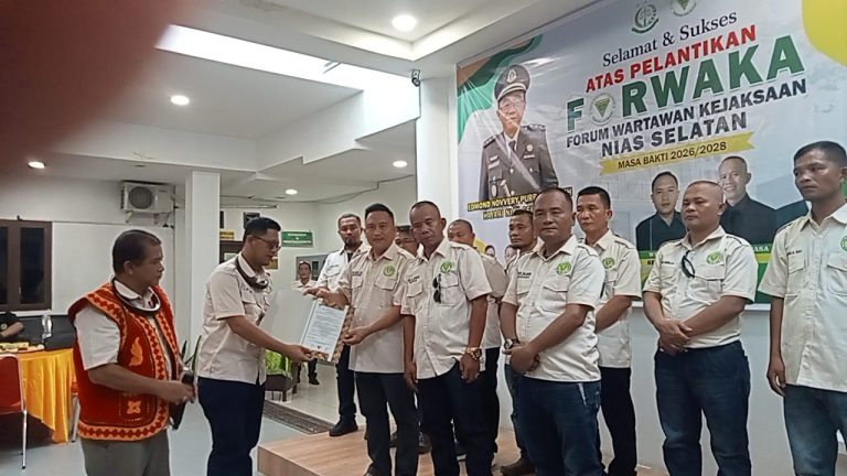 Ketua Forwaka Sumut Lantik Pengurus Forwaka Nisel