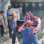 Tim SAR Ditpolairud Polda Metro Jaya Temukan Korban Tenggelam Setelah Sisir Sungai BKT Jakut