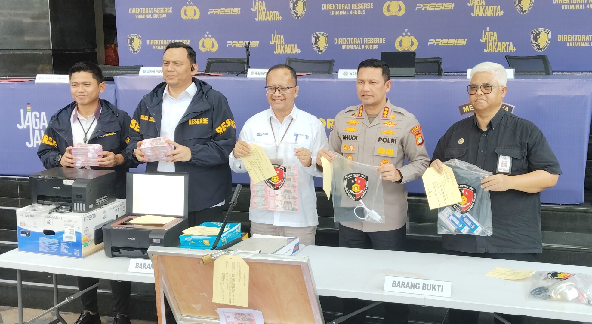 Polda Metro Jaya Bongkar Uang Palsu di Bogor, 12.191 Lembar Disita