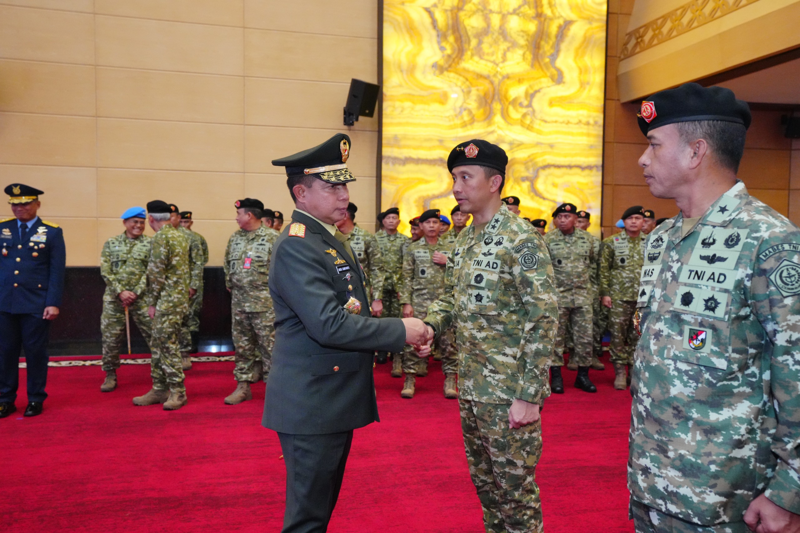 https://bintasara.com/Sertijab Jabatan Strategis TNI