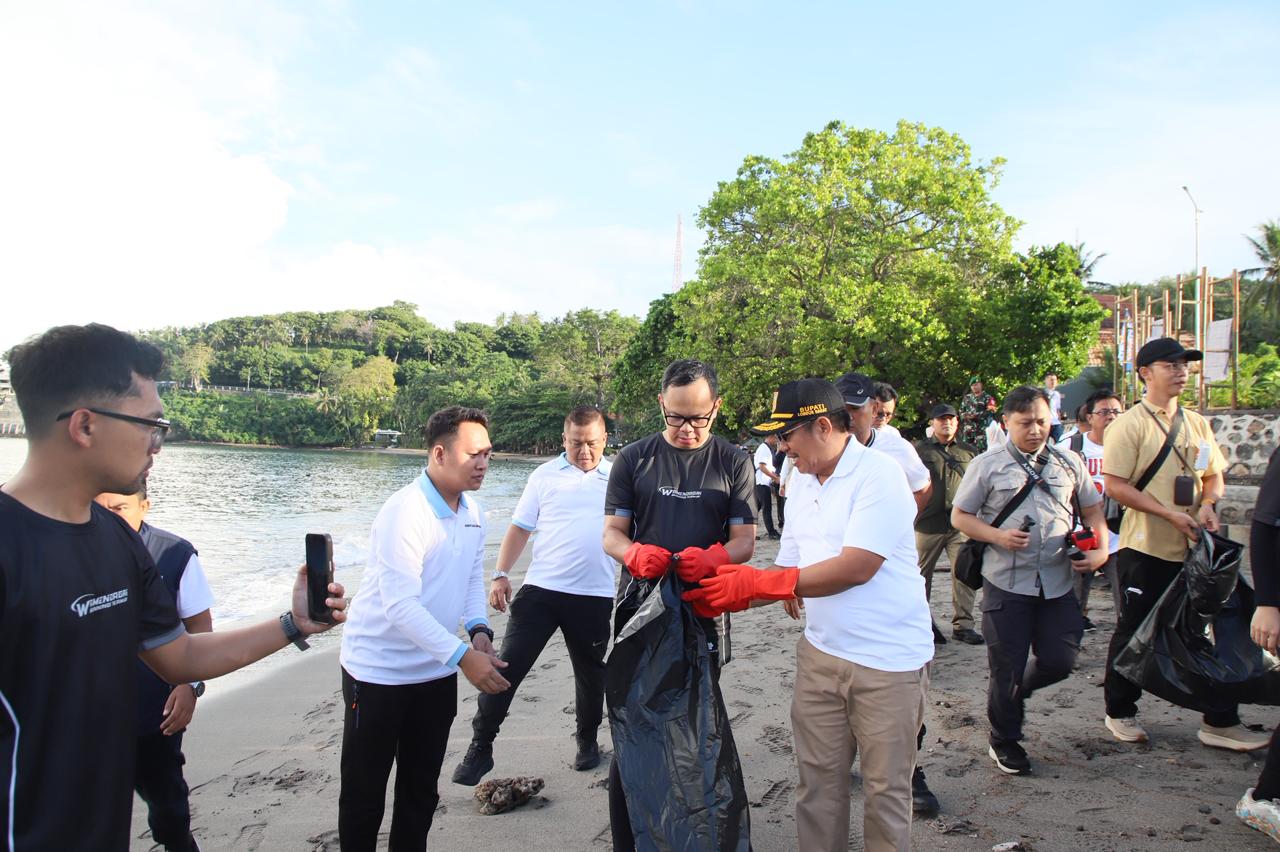 https://bintasara.com/Gerakan Bersih Pantai Lombok