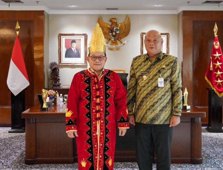 Bupati Sampaikan Kondisi Nias Utara kepada Kepala Kantor Staf Presiden RI