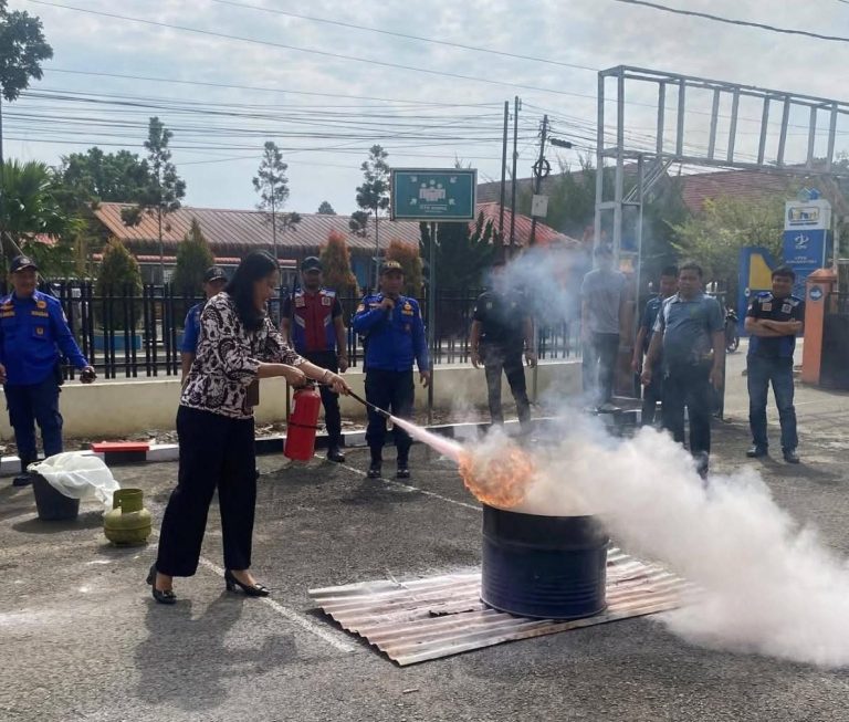 UPTD Pemadam Kebakaran dan Penyelamatan Tingkatkan Kesiapsiagaan dan Pelayanan Kebencanaan di Kota Gunungsitoli