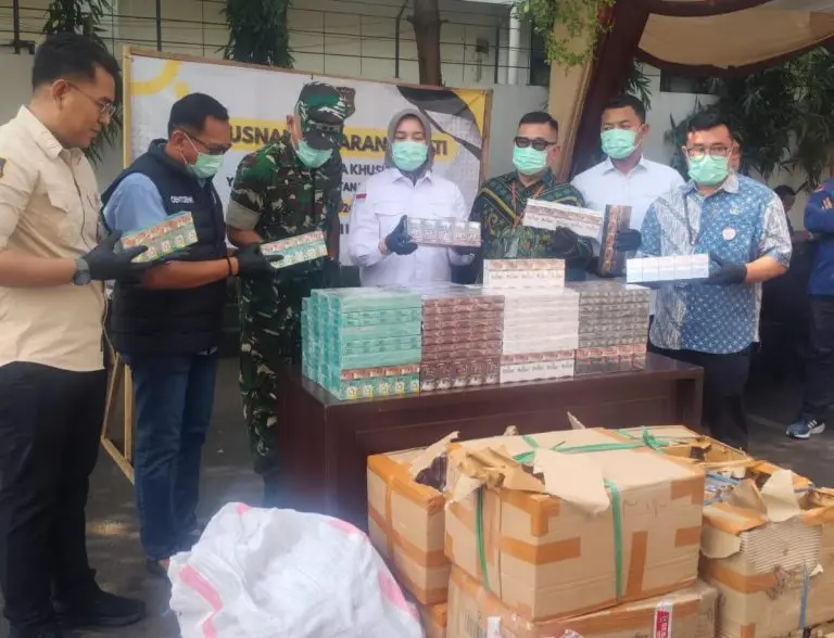 Kejari Kota Bekasi Musnahkan Barang Bukti 164 Perkara, Tegaskan Komitmen Penegakan Hukum