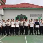 Apresiasi Integritas, 4 Petugas Lapas Muara Teweh Terima Penghargaan Pegawai Teladan