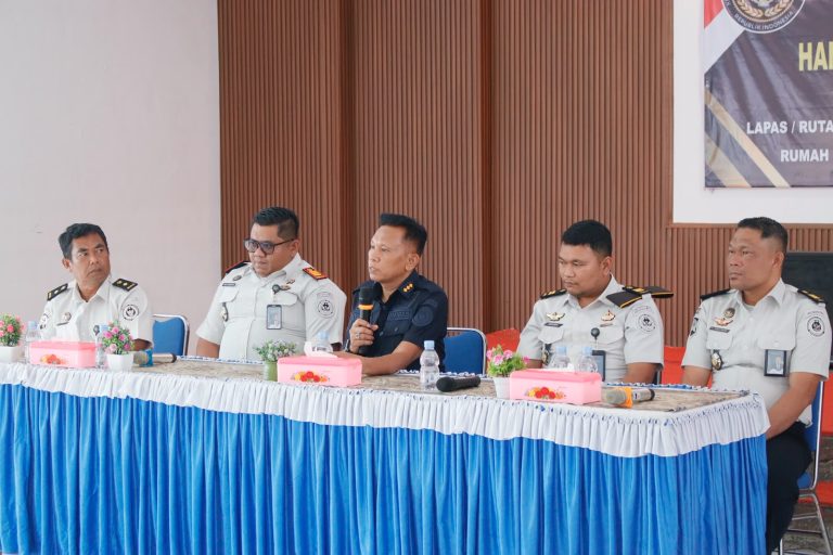 Kunjungan Kerja ke Rutan Sidikalang, Plh Kakanwil Ditjenpas Sumut Beri Penguatan Integritas