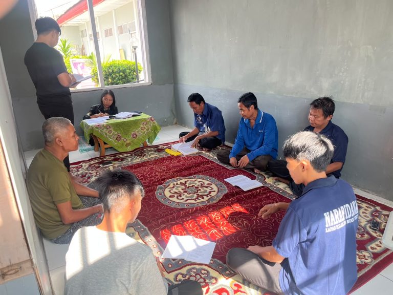 Perkuat Toleransi, Warga Binaan Lapas Muara Teweh Gelar Ibadah Hindu Kaharingan