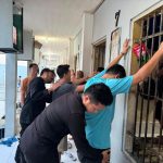 Deteksi Dini Gangguan Kamtib, Petugas Lapas Muara Teweh Gelar Razia Rutin Blok Hunian
