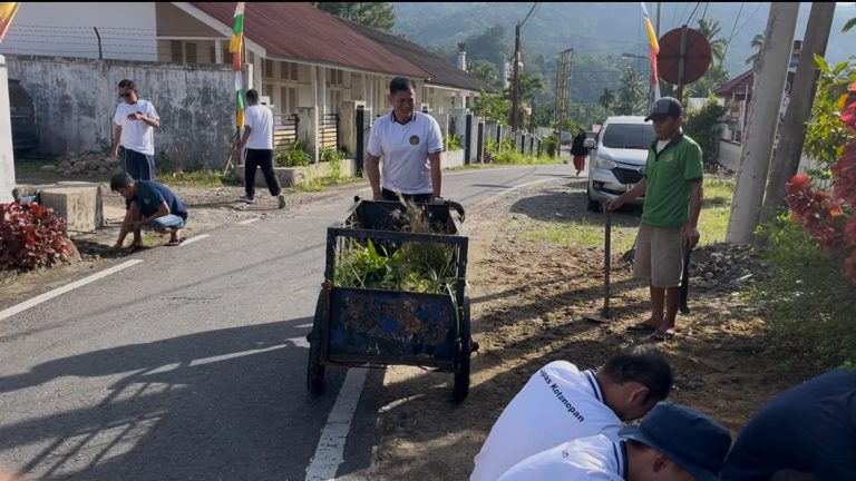 Lapas Kotanopan Laksanakan Gotong royong dan Kebersihan Lingkungan