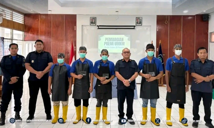 Apresiasi Hasil Karya Warga Binaan, Rutan Rantau Salurkan Premi UMKM kepada WBP