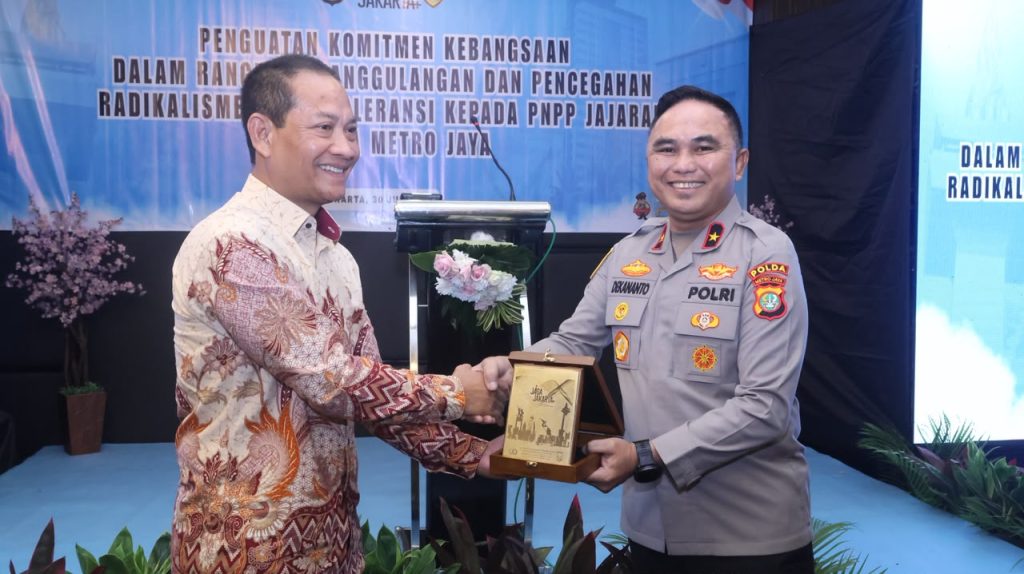 https://bintasara.com/Komitmen Kebangsaan Polda