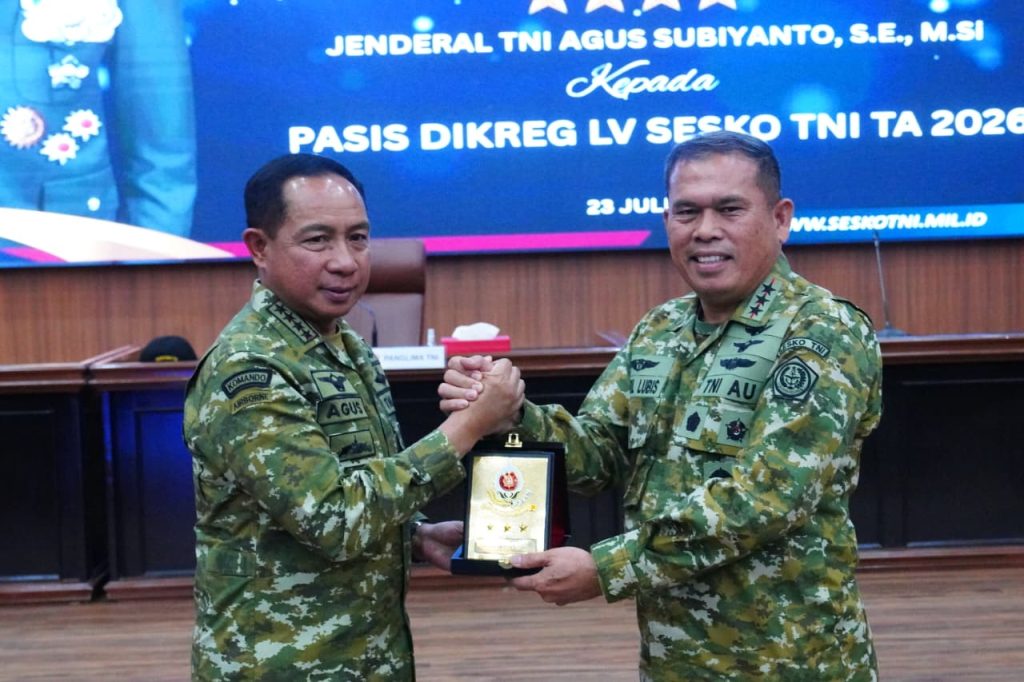 https://bintasara.com/Pembekalan Panglima TNI