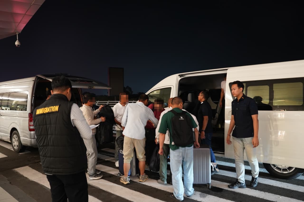 https://bintasara.com/WNA Tiongkok Dideportasi