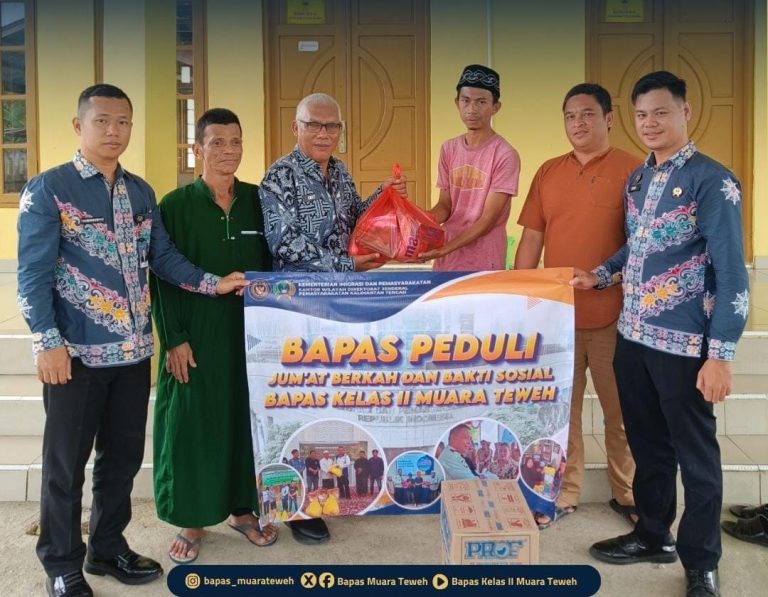 Bapas Muara Teweh Tebar Kepedulian Lewat Jumat Berkah dan Bakti Sosial