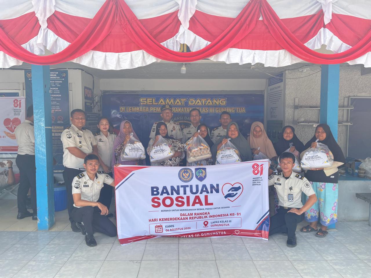 Sambut HUT RI ke-81, Lapas Gunungtua Tebar Kepedulian Lewat Bansos