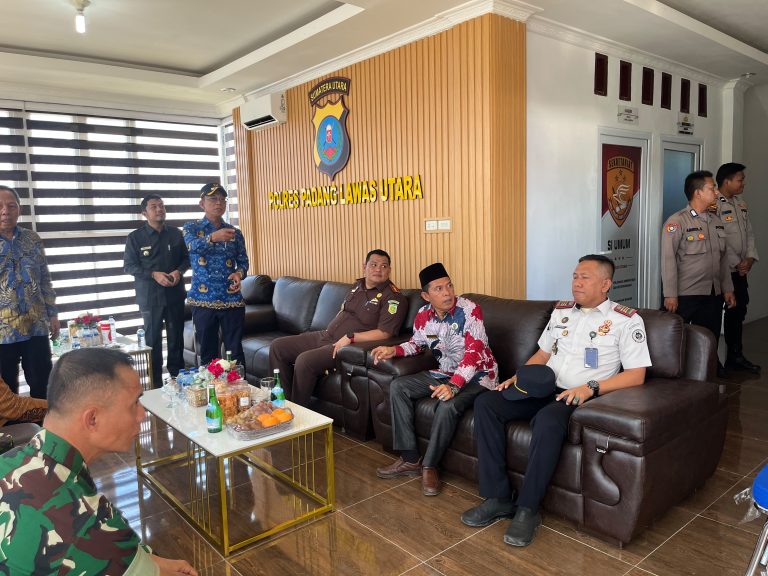 Perkuat Sinergi, Kalapas Gunungtua Hadiri Peresmian Kantor Polres Padang Lawas Utara