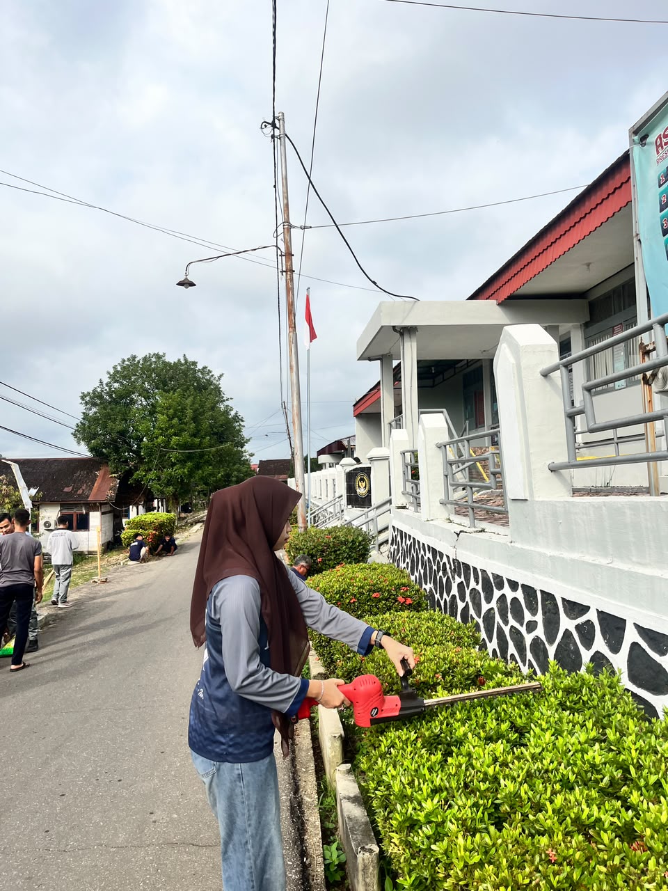 Perkokoh Jiwa Korsa dan Keasrian Kantor, Petugas Lapas Muara Teweh Bersatu Kurve di Hari Libur