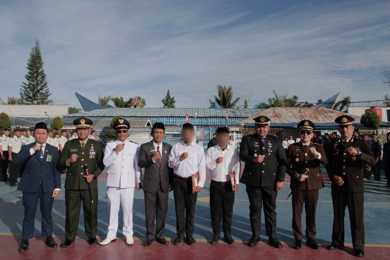 HUT RI Ke-81, Rutan Sidikalang Serahkan Remisi Umum dan 14 Narapidana Langsung Bebas