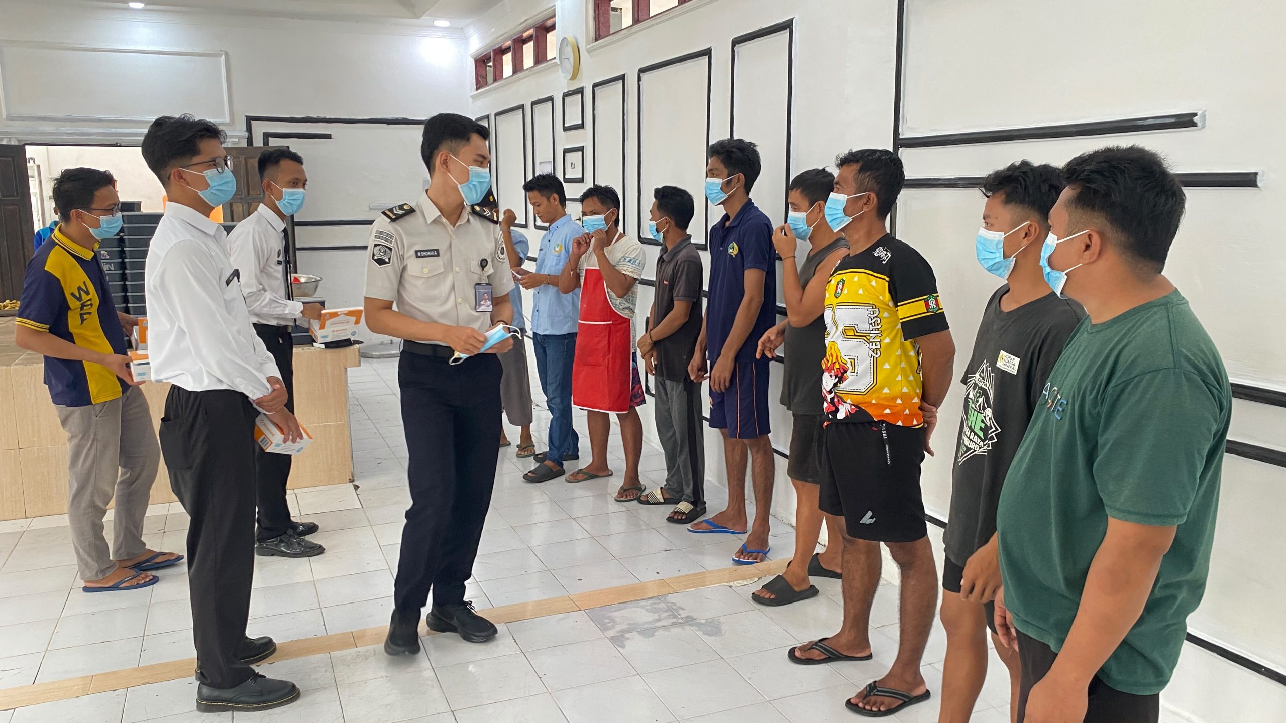Antisipasi Dampak Karhutla, Lapas Muara Teweh Bagikan Masker kepada Warga Binaan