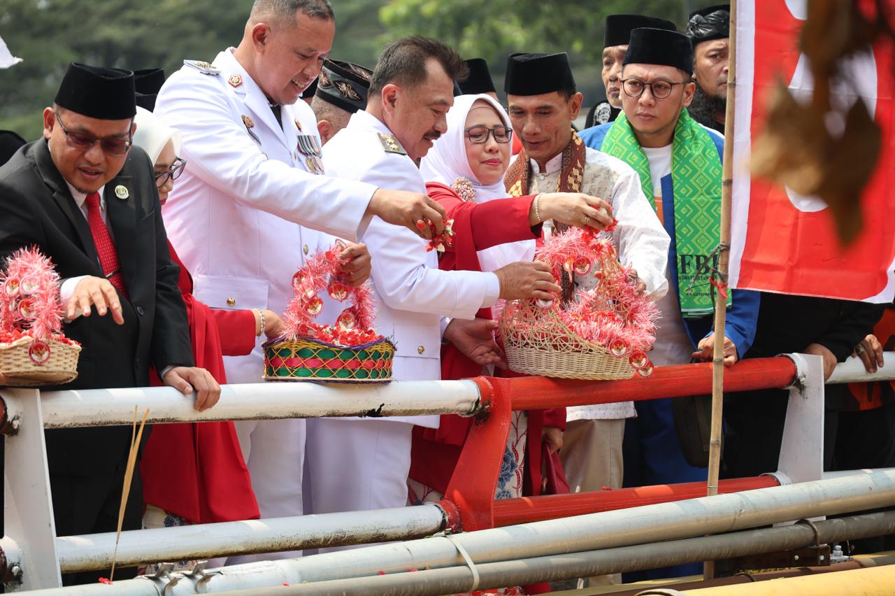 https://bintasara.com/Tabur Bunga Sasak Kapuk