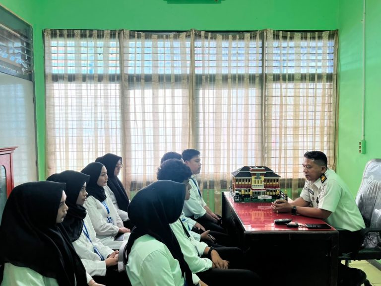 Kaur TU Berikan Pengarahan Kepada Peserta Magang di Lapas Gunungtua