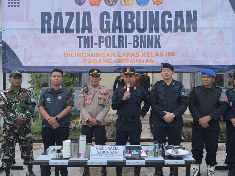 Gandeng APH, Kalapas Padangsidimpuan Pimpin Razia Gabungan Kamar Hunian Warga Binaan