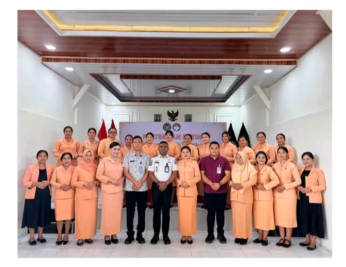 Karutan Kukuhkan Pengurus Dharma Wanita Persatuan Rutan Balige