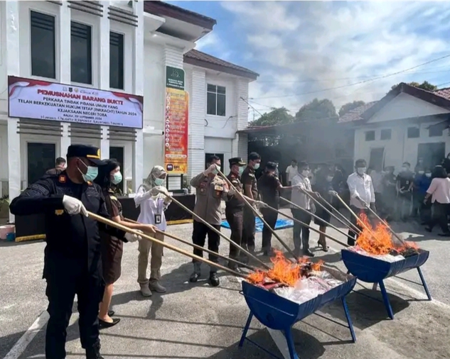 Karutan Balige Hadiri Pemusnahan Barang Bukti di Kejaksaan Negeri Toba