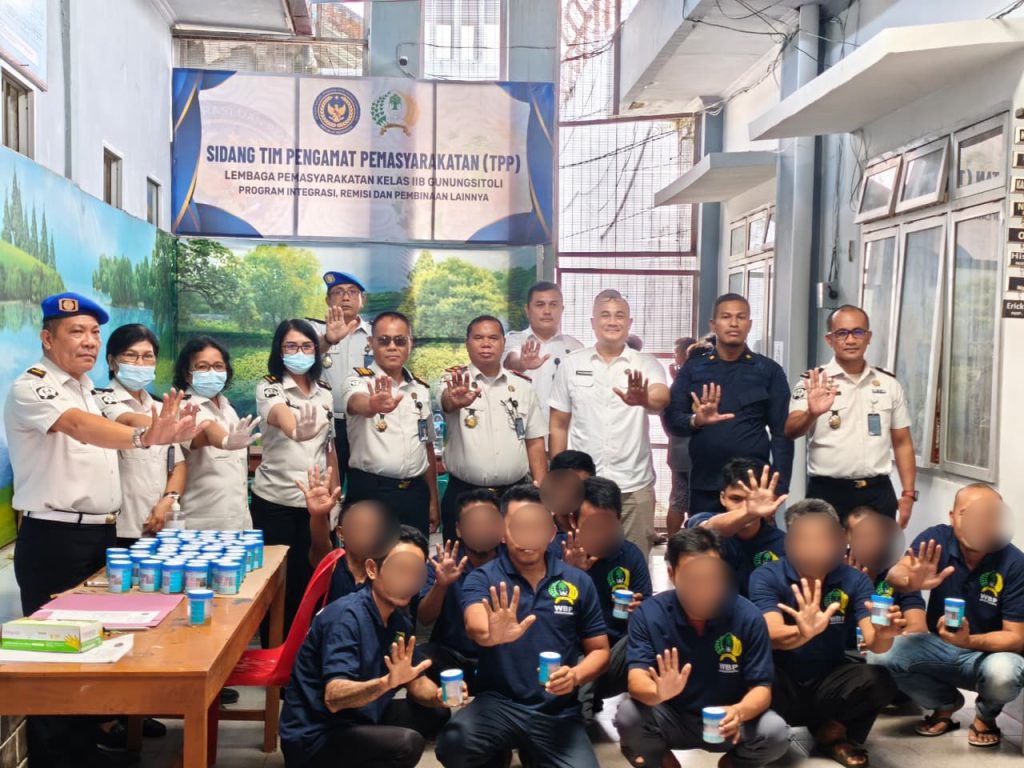 Wujud Komitmen Bersih dari Narkoba, Lapas Kelas IIB Gunungsitoli Bersama BNNK Gelar Tes Urine