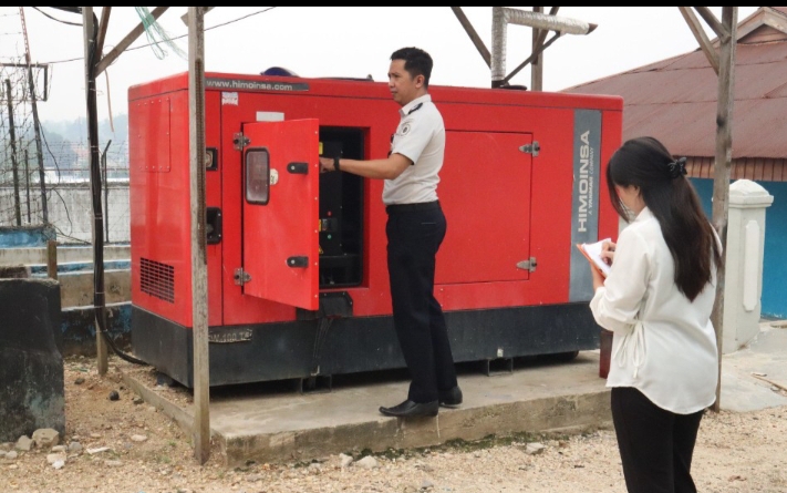 Petugas Lapas Muara Teweh dan Peserta Magang Periksa Kendaraan Dinas Serta Genset