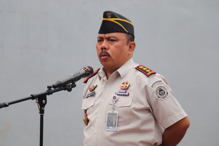 Perkuat Kedisiplinan dan Integritas, Kalapas Rantauprapat Pimpin Langsung Apel Pagi Pegawai
