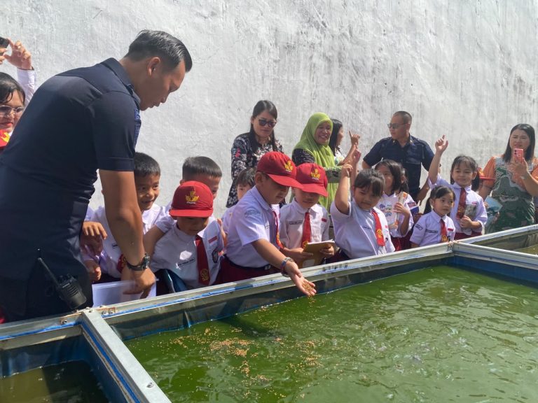 Serunya Belajar di Lapas, Lapas Gunungsitoli Kenalkan Ketahanan Pangan bagi Siswa SDN 075016 Boyo