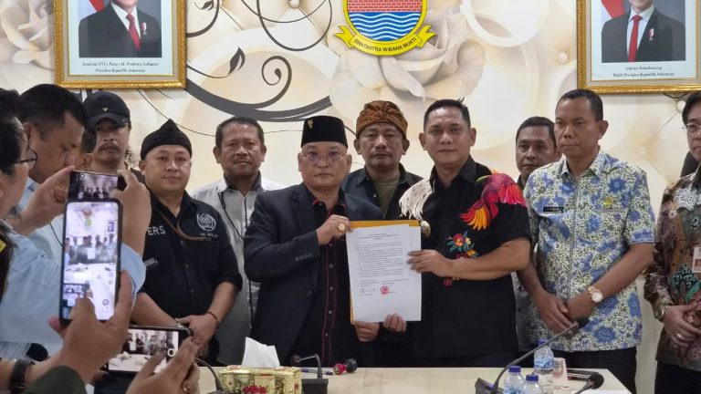 Bupati Asep Siap Audensi, Wartawan Bekasi Tagih Progres Tiga Tuntutan Solidaritas