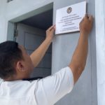 Lapas Gunungsitoli Pasang Plank Rumah Negara, Wujud Tertib Administrasi Aset Negara