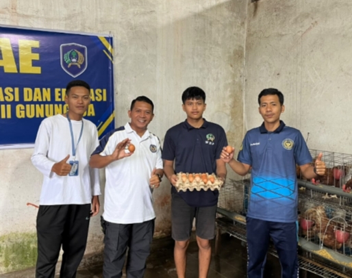 Panen Telur Ayam, Lapas Gunungtua Perkuat Ketahanan Pangan Warga Binaan