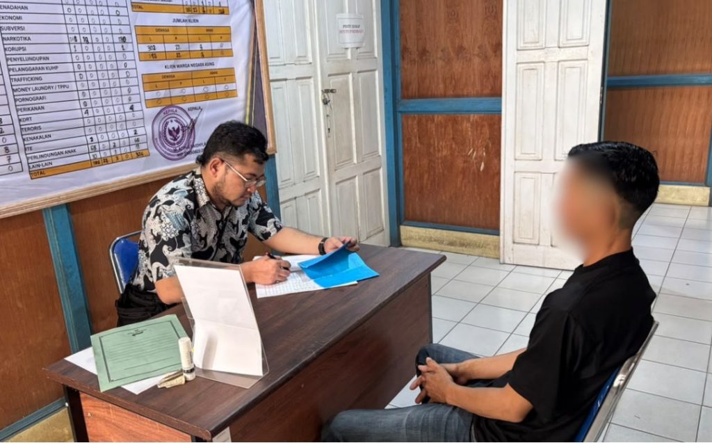 ‎Tunjukkan Pelayanan Prima, PK Bapas Muara Teweh Bimbing Klien Pemasyarakatan