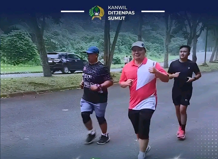 Sehat Bersama, Kompak Bersama! Petugas Kanwil Ditjenpas Sumut Isi Hari Libur dengan Olahraga