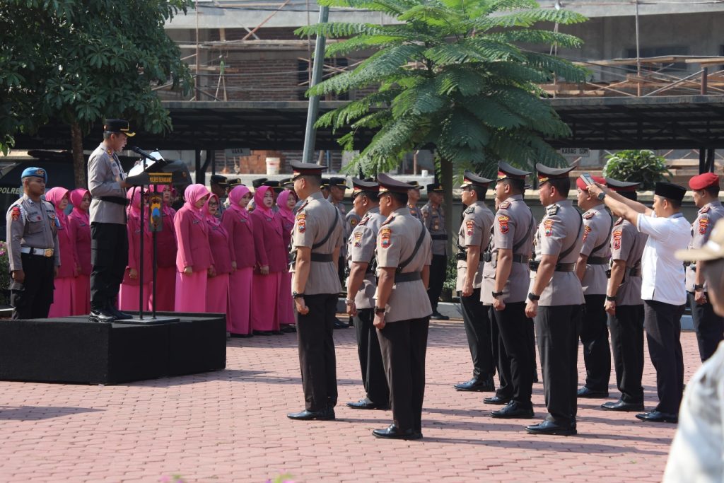 Kapolres Semarang Tekankan Polisi Hadir di Tengah Masyarakat, Delapan Jabatan Berganti