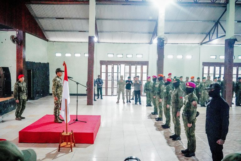 Panglima TNI Anugerahkan KPLB kepada 136 Prajurit, Ini Rangkaian Operasi di Papua