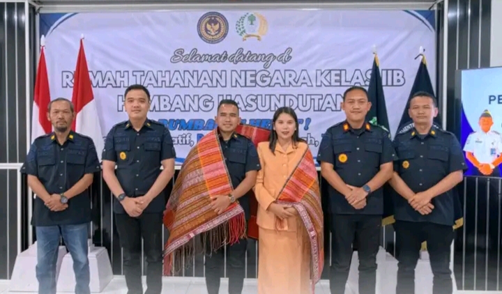 Karutan Humbang Hasundutan Tekankan Integritas dan Soliditas dalam Pelepasan serta Perkenalan Pegawai